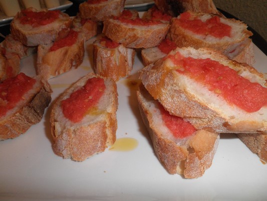 Pan tumaca (pa amb tomàquet) con jamón